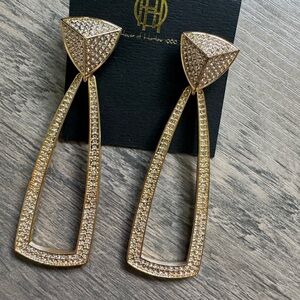 NWT house of Harlow earrings